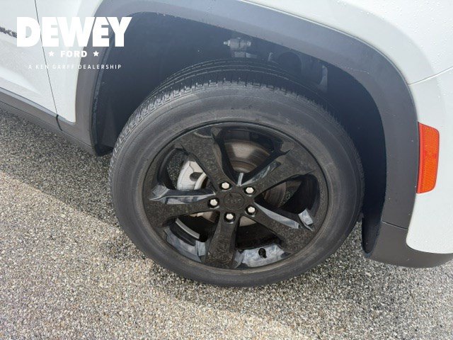Used 2022 Jeep Grand Cherokee Altitude AWD/4WD image 37