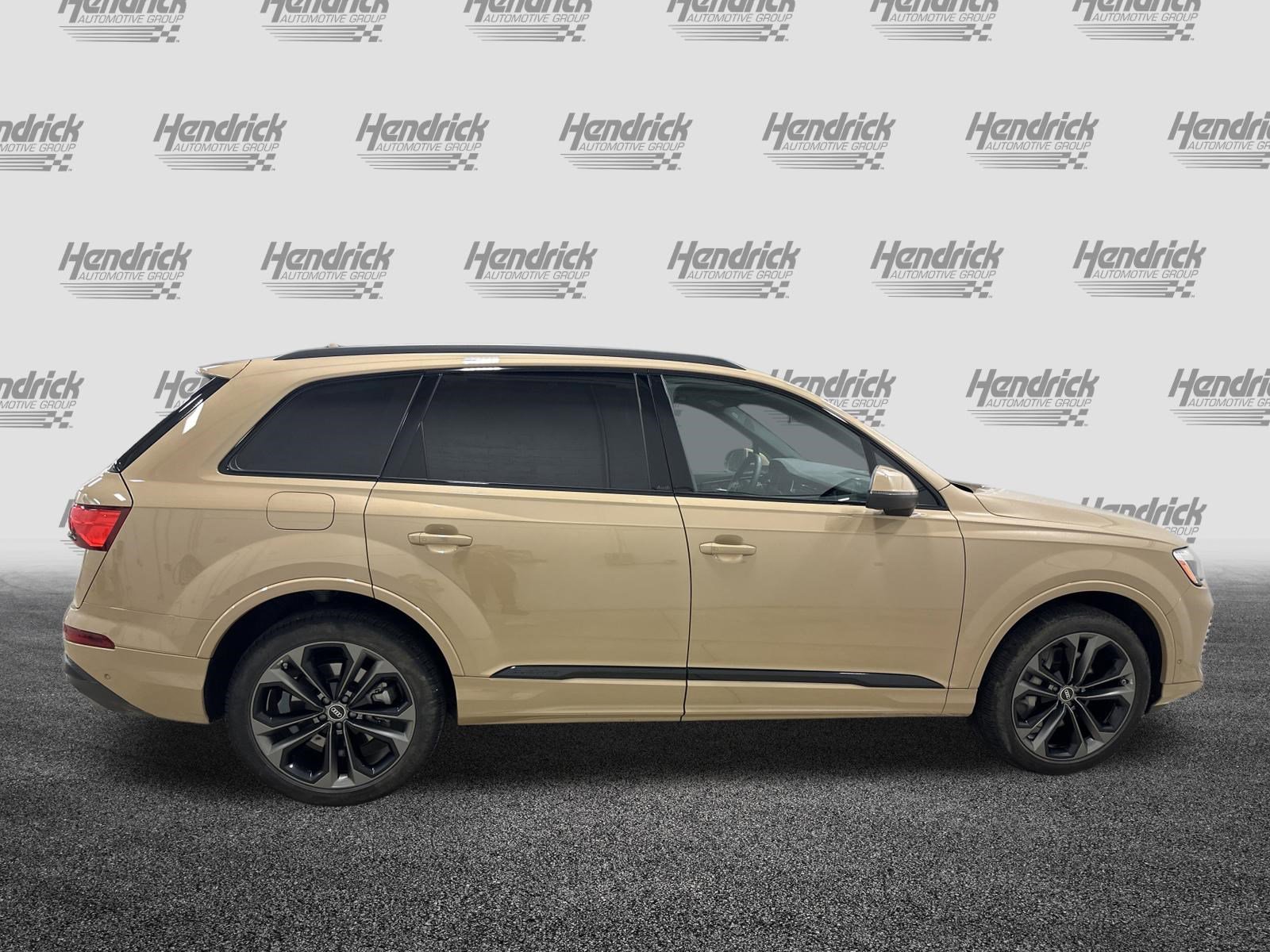 Used 2025 Audi Q7 3.0T Premium Plus image 11