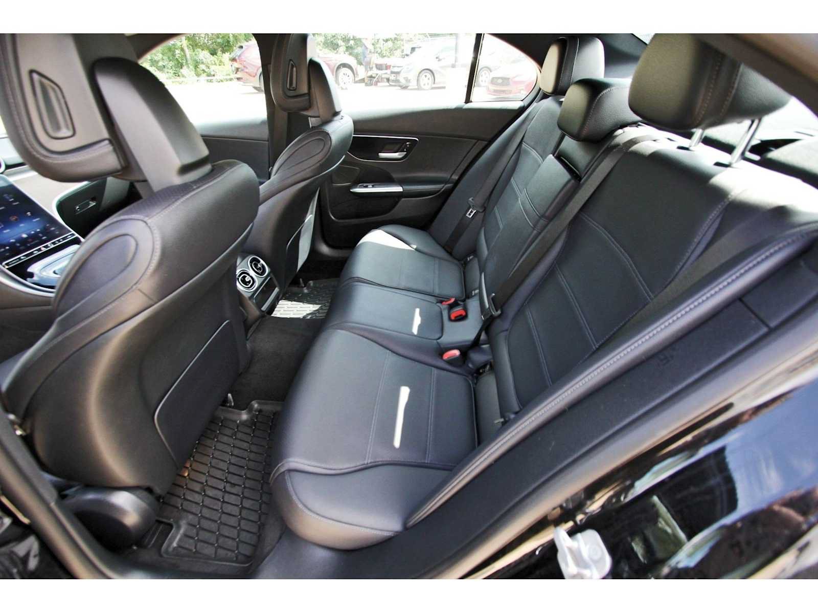 Used 2024 Mercedes-Benz C 300 Sedan image 11