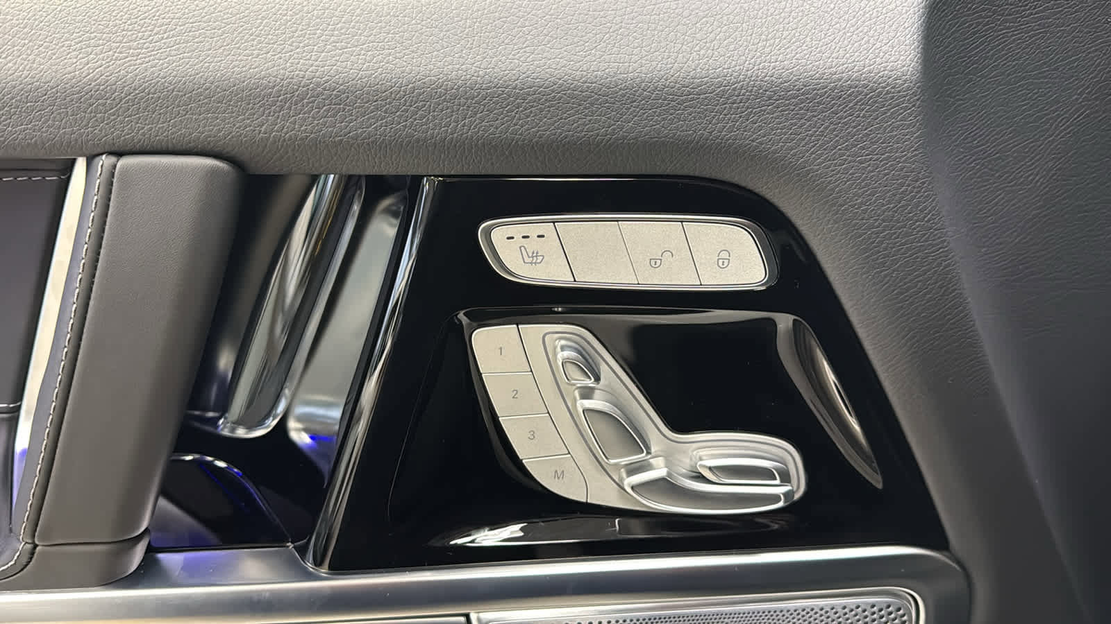 New 2026 Mercedes-Benz G 550 image 16