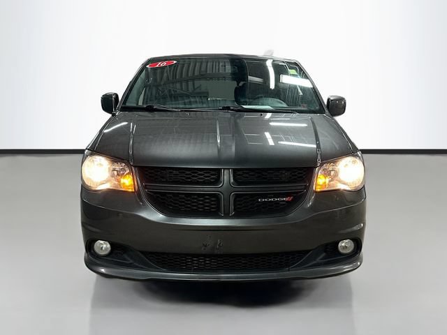 Used 2016 Dodge Grand Caravan R/T FWD image 4