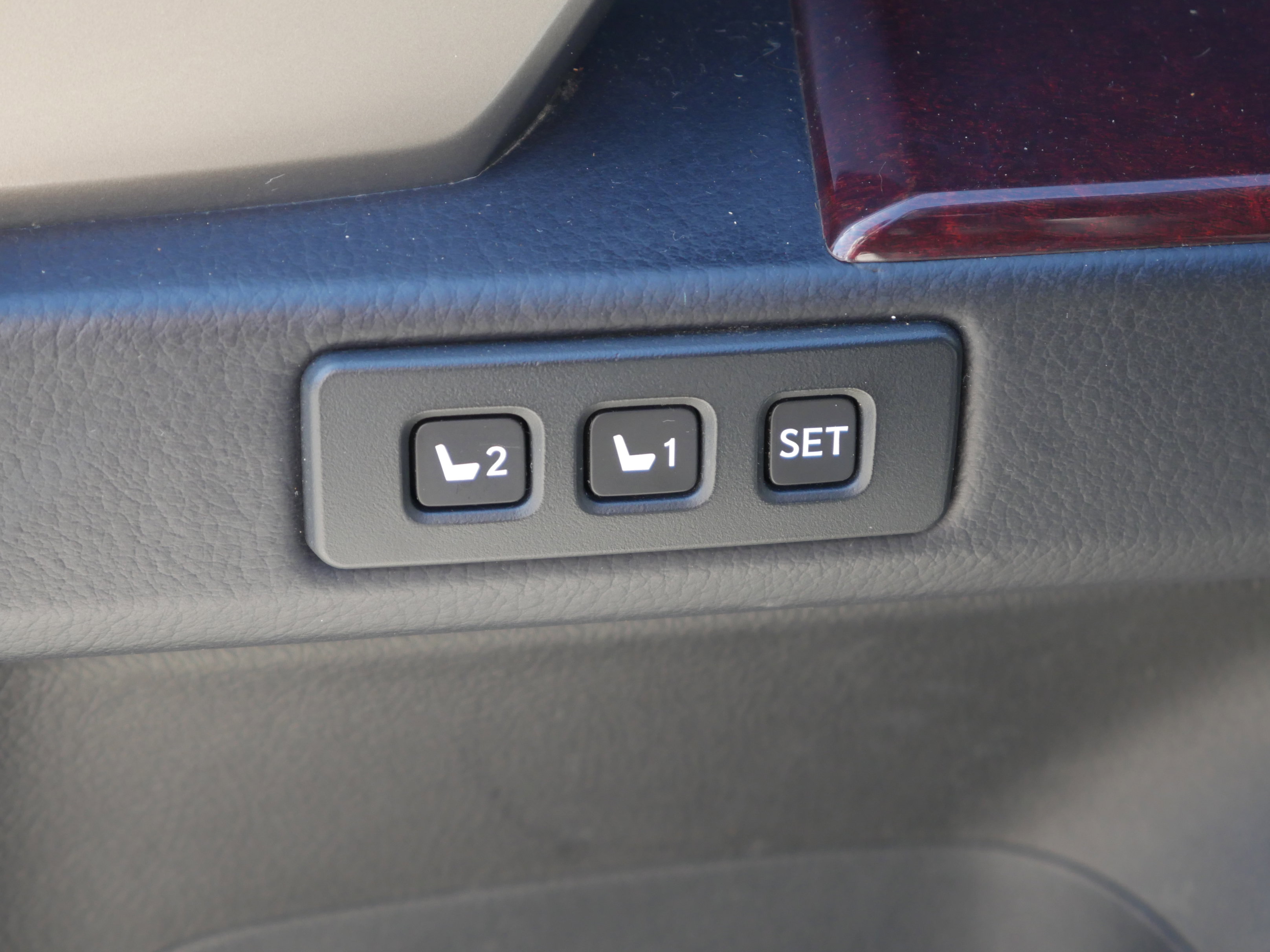 Used 2016 Lexus GX 460 w/ Premium Package image 39