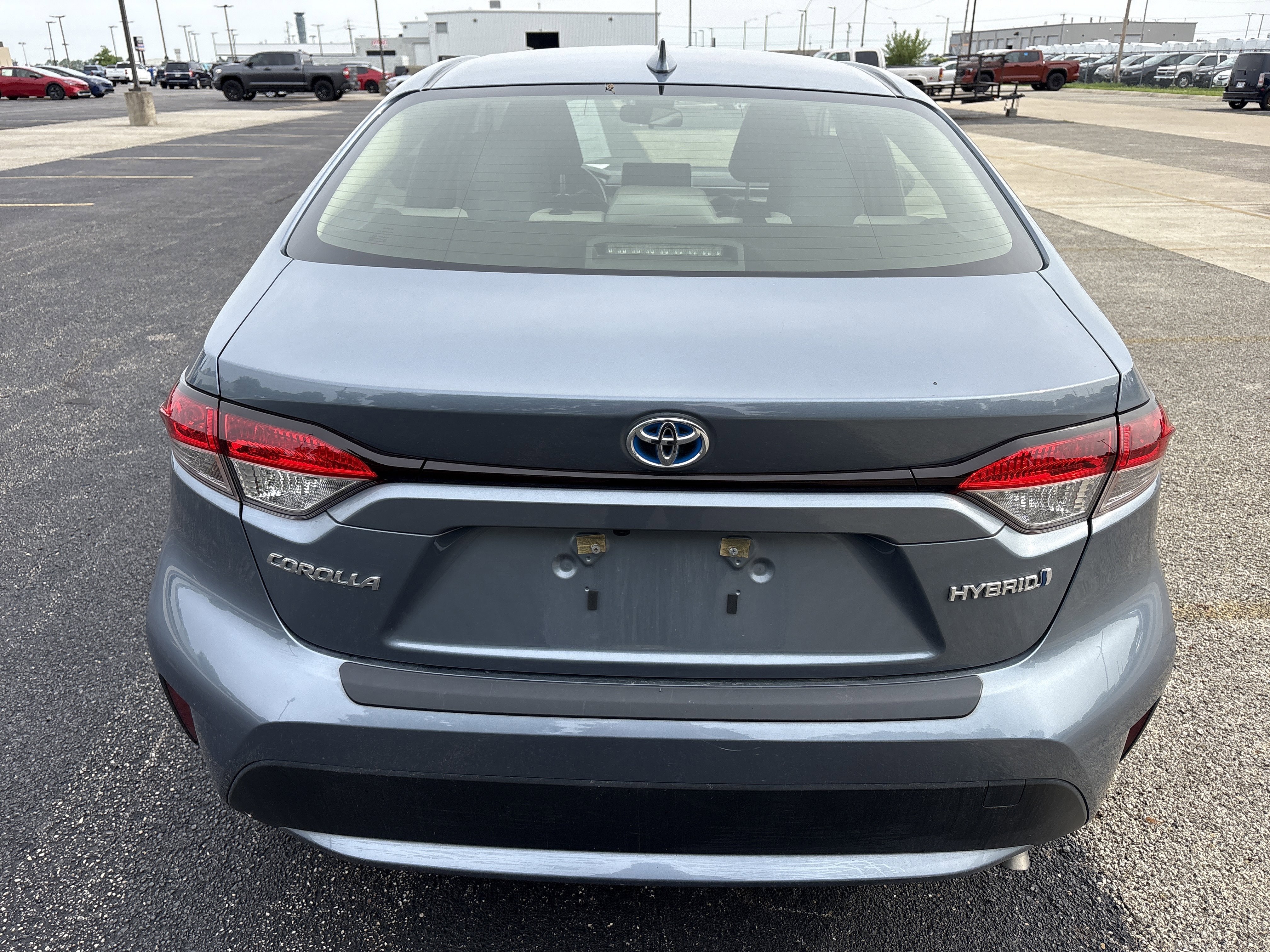 Used 2021 Toyota Corolla LE w/ Carpet Mat Package (TMS) FWD image 4