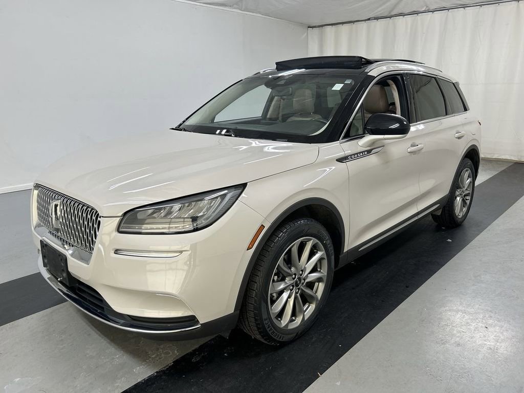 Used 2022 Lincoln Corsair Standard w/ Premium Package image 5