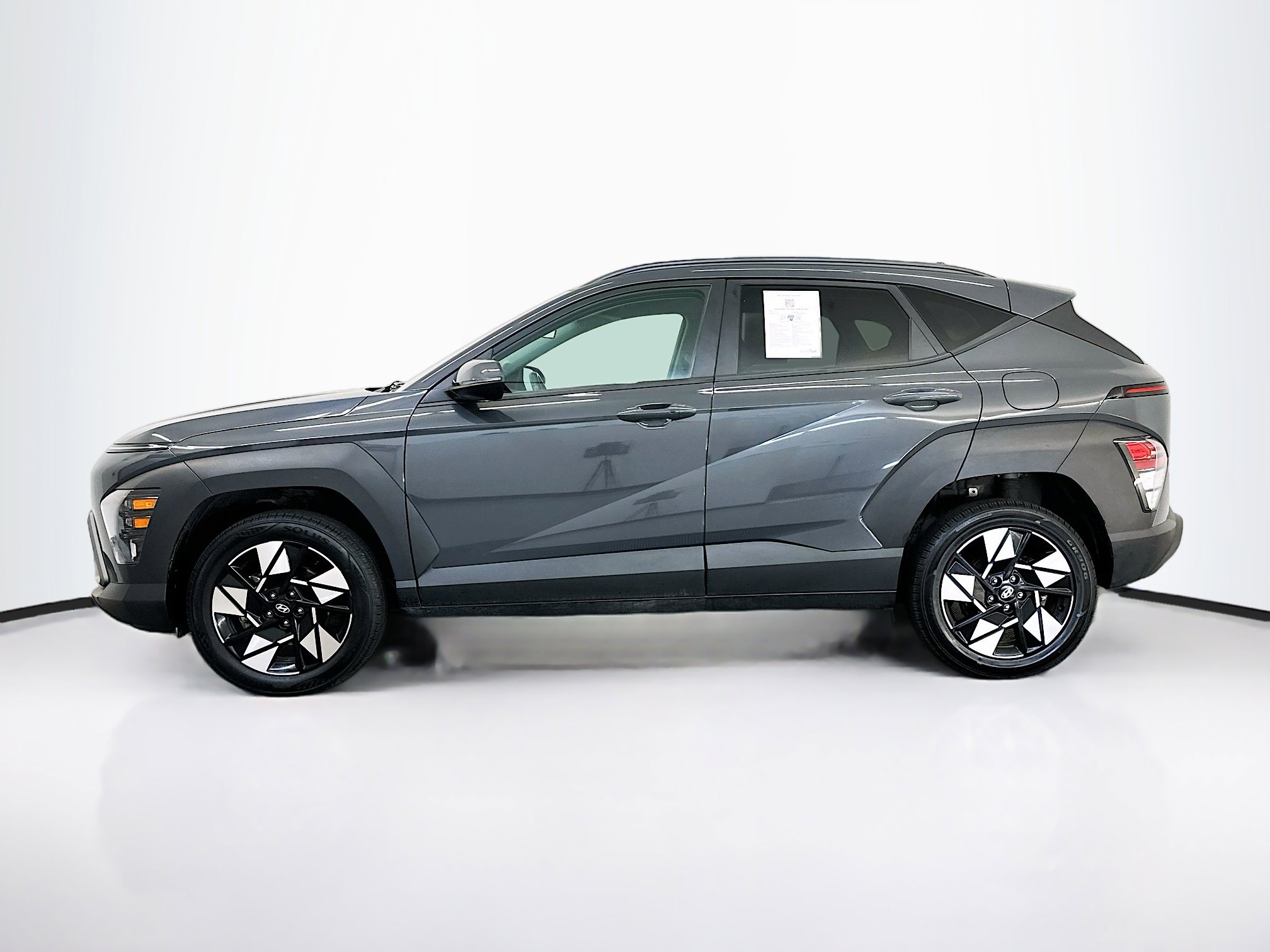 Used 2024 Hyundai Kona SEL image 4