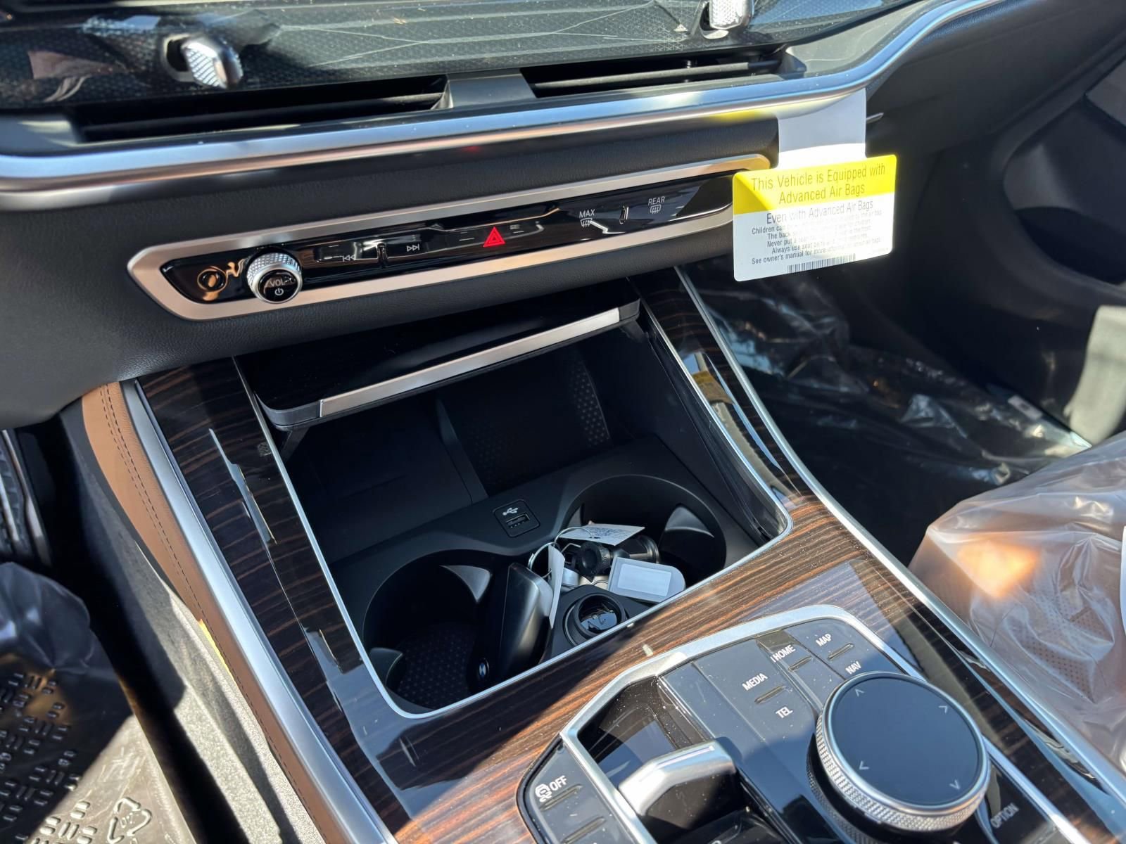 New 2026 BMW X5 xDrive50e image 16