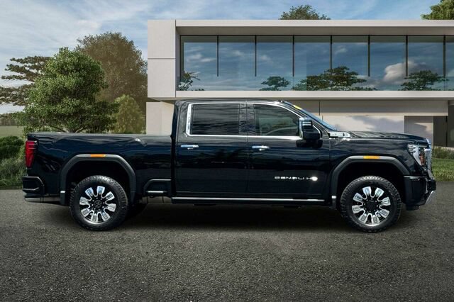 Used 2024 GMC Sierra 2500 Denali w/ Technology Package AWD/4WD image 3