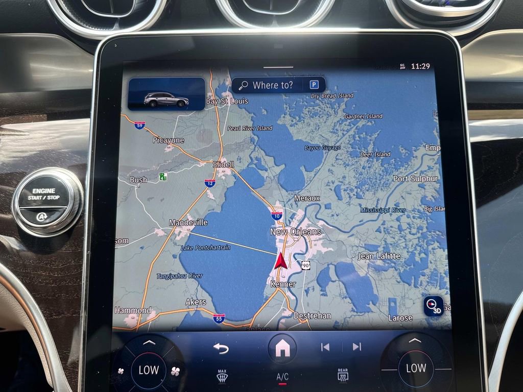 Used 2025 Mercedes-Benz GLC 300 image 11