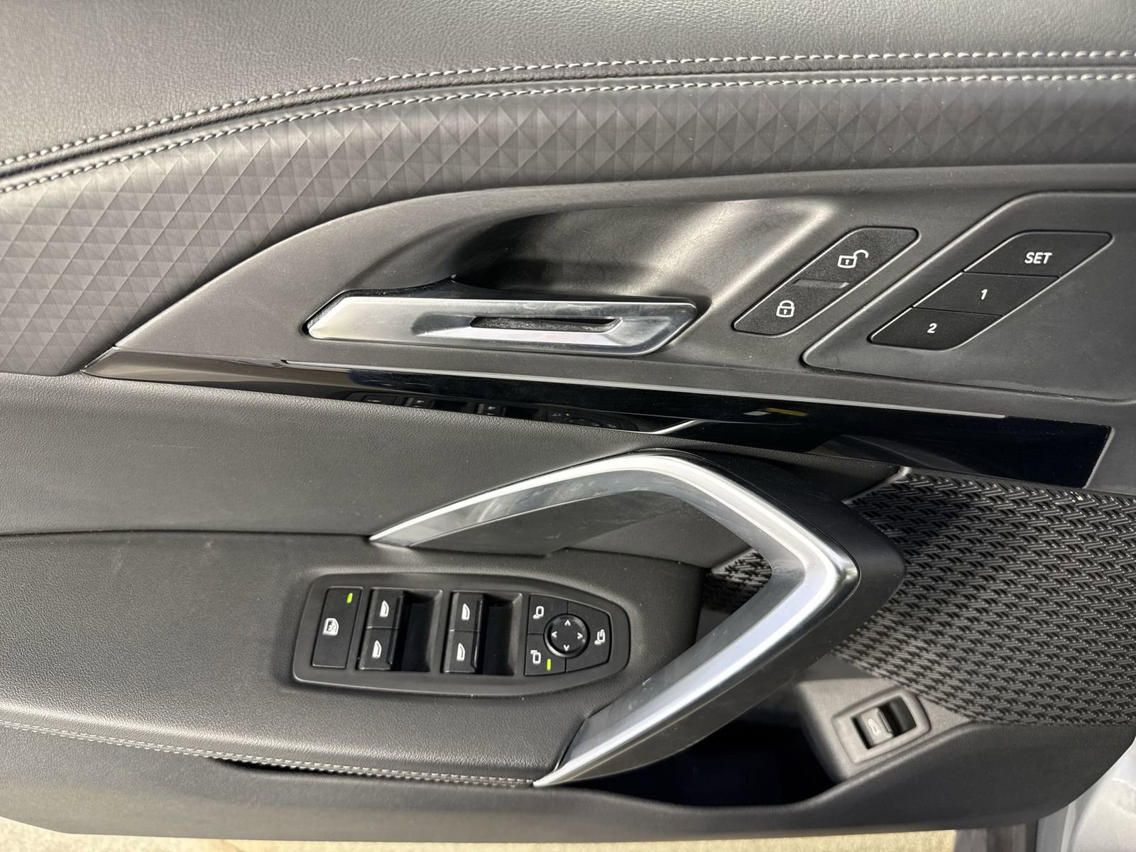 Used 2025 BMW X2 xDrive28i image 20