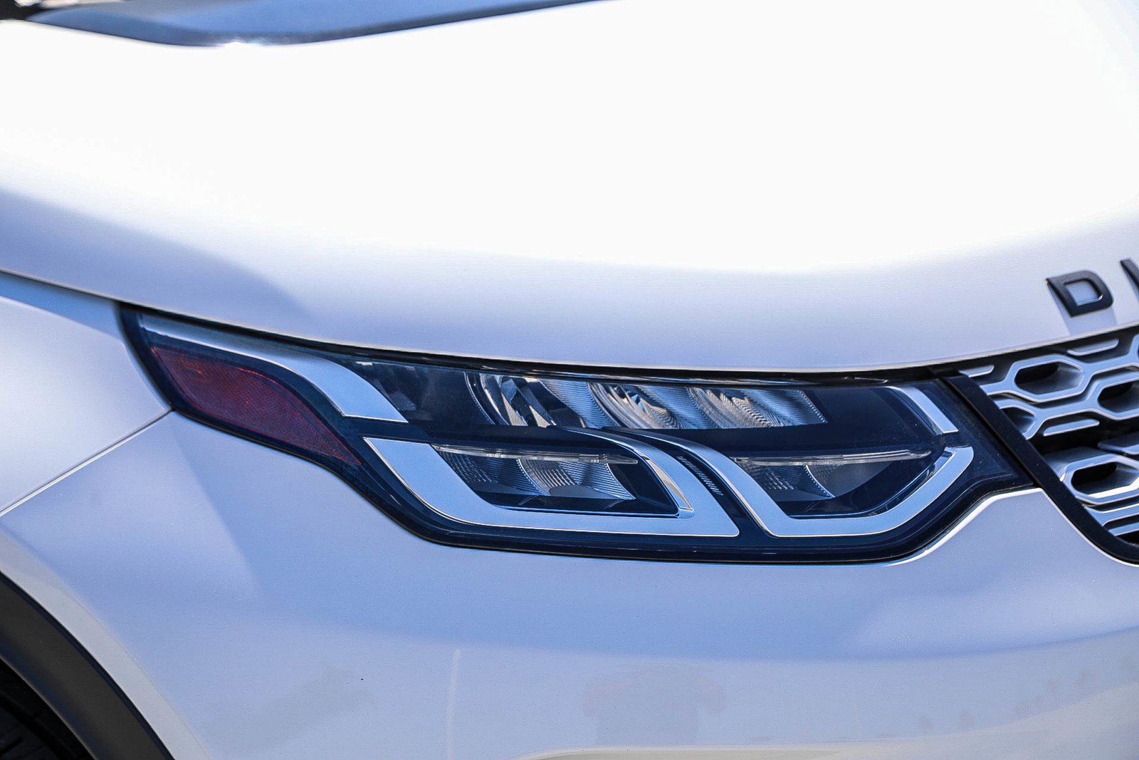 Used 2020 Land Rover Discovery Sport AWD/4WD image 8