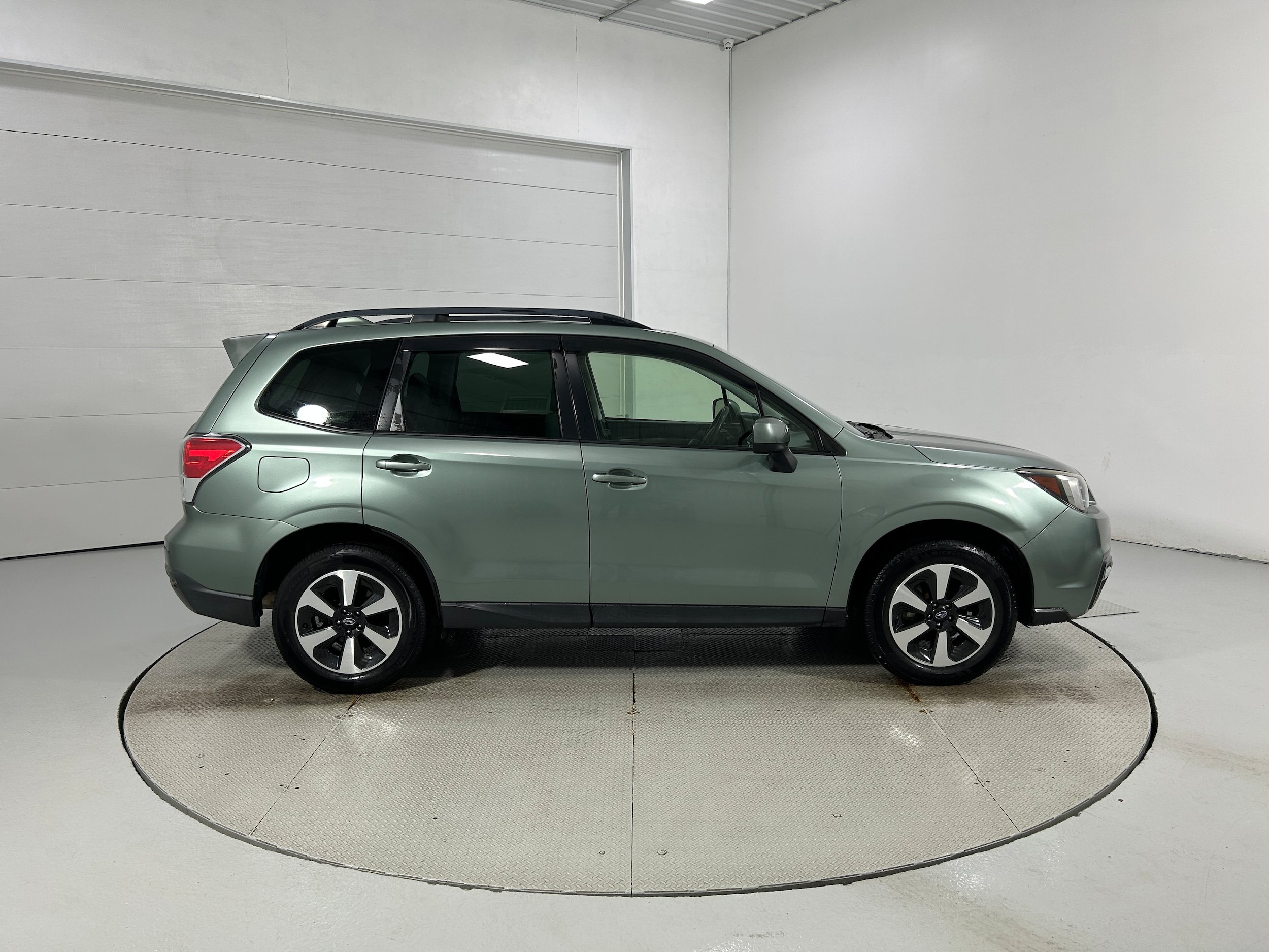 Used 2018 Subaru Forester 2.5i Premium AWD/4WD image 34
