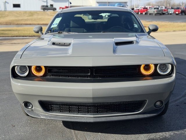 Used 2023 Dodge Challenger SXT w/ Blacktop Package image 2