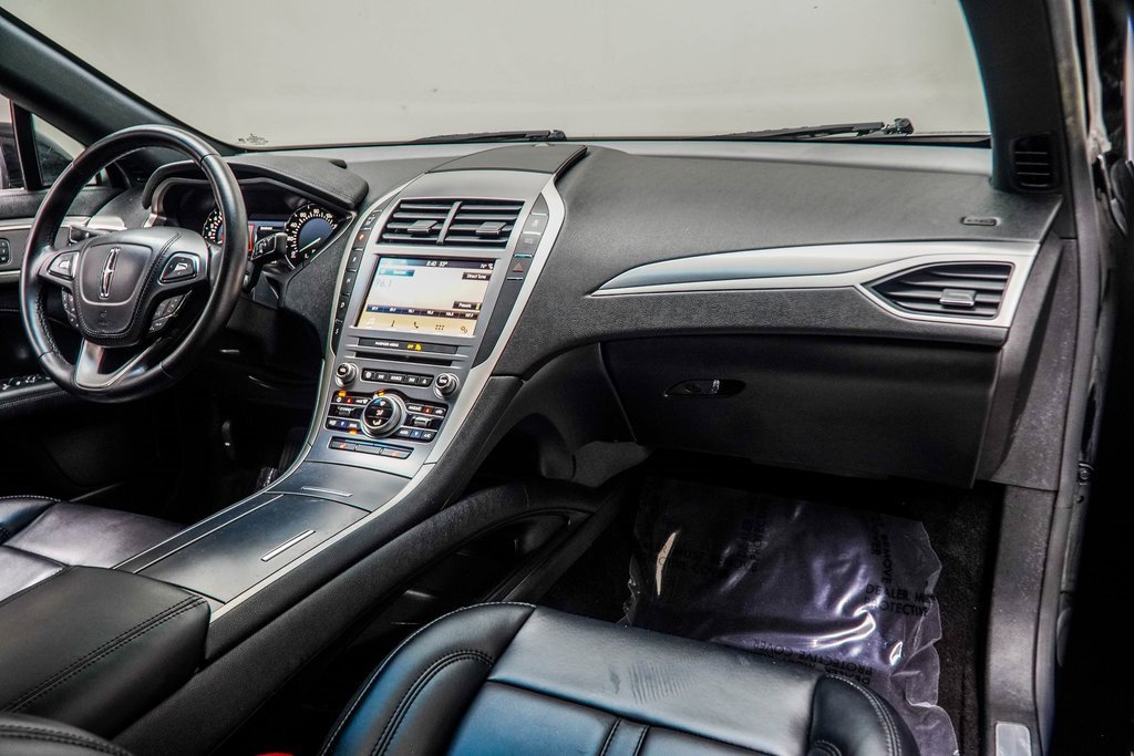 Used 2017 Lincoln MKZ Premiere image 16