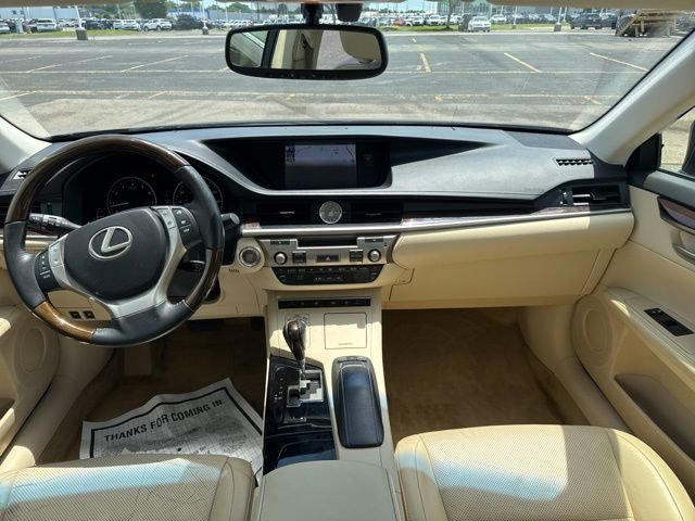 Used 2013 Lexus ES 350 w/ Luxury Pkg FWD image 16
