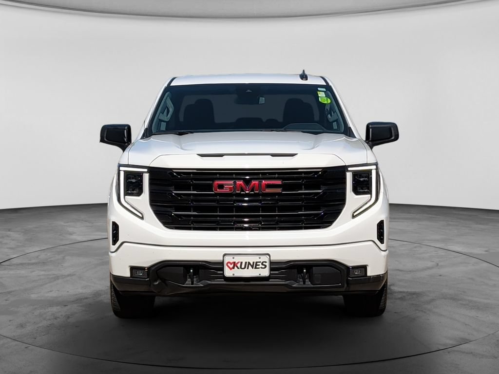 Used 2022 GMC Sierra 1500 Elevation AWD/4WD image 2