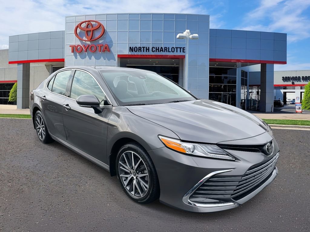Used 2024 Toyota Camry XLE w/ Cold Weather Package image 3