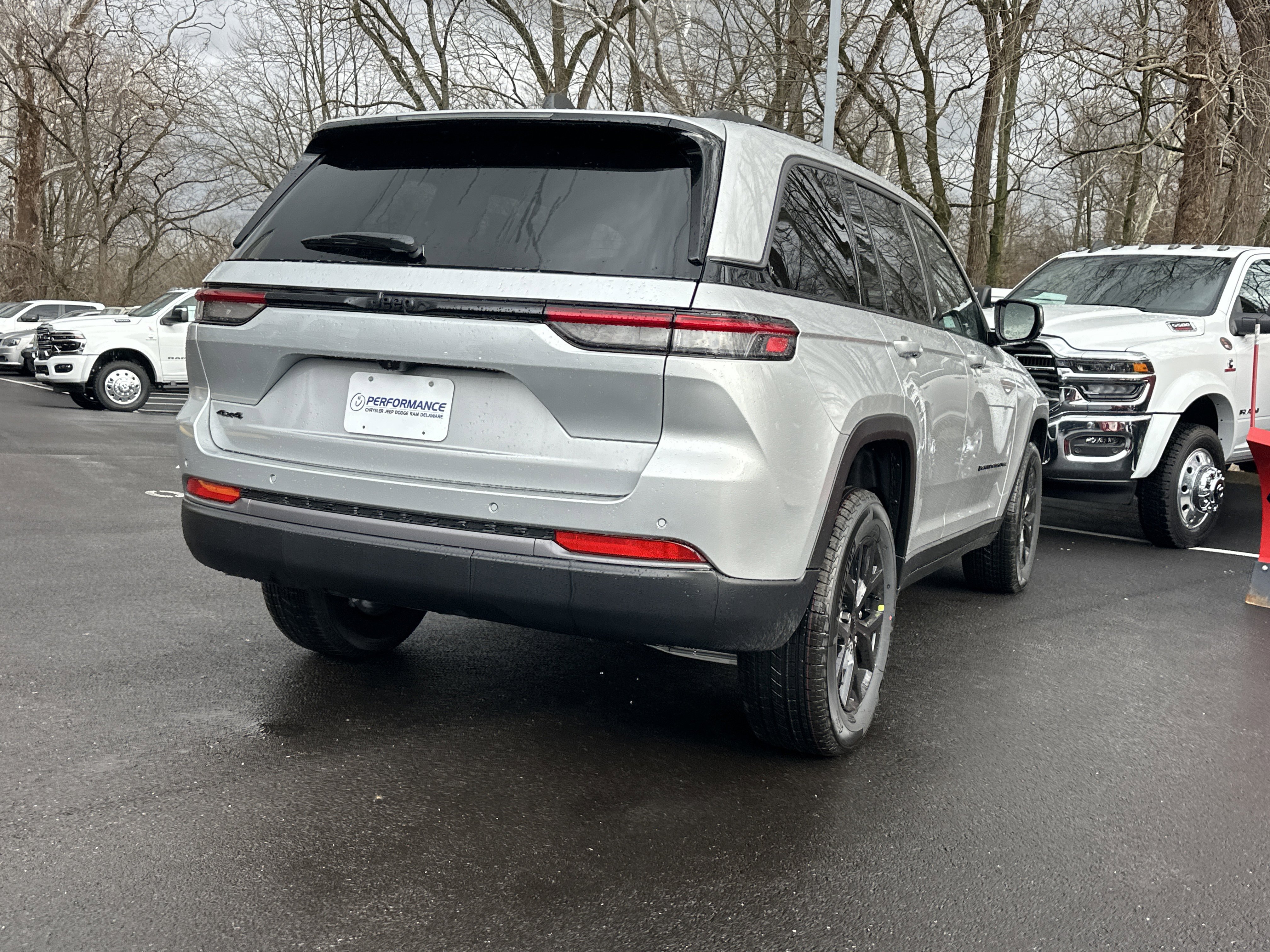 New 2026 Jeep Grand Cherokee Altitude image 17