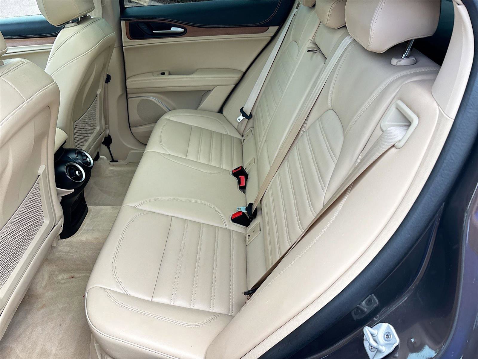 Used 2019 Alfa Romeo Stelvio Ti Lusso w/ Quick Order Package 22X Lusso image 26