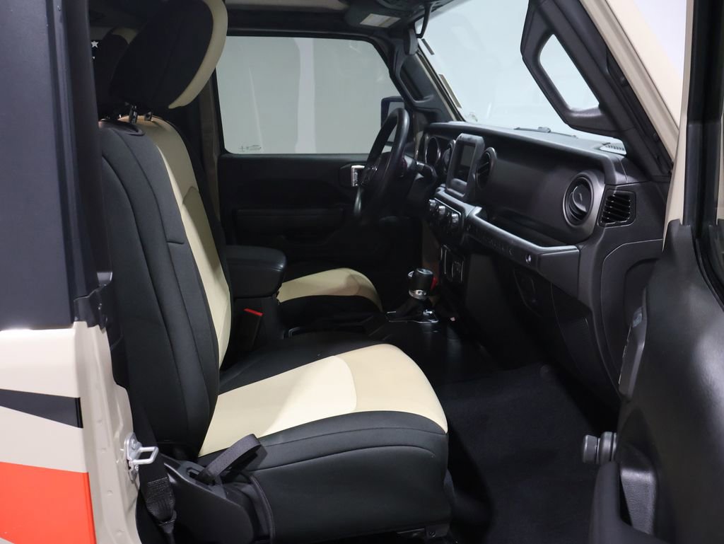 Used 2022 Jeep Wrangler Sport image 6