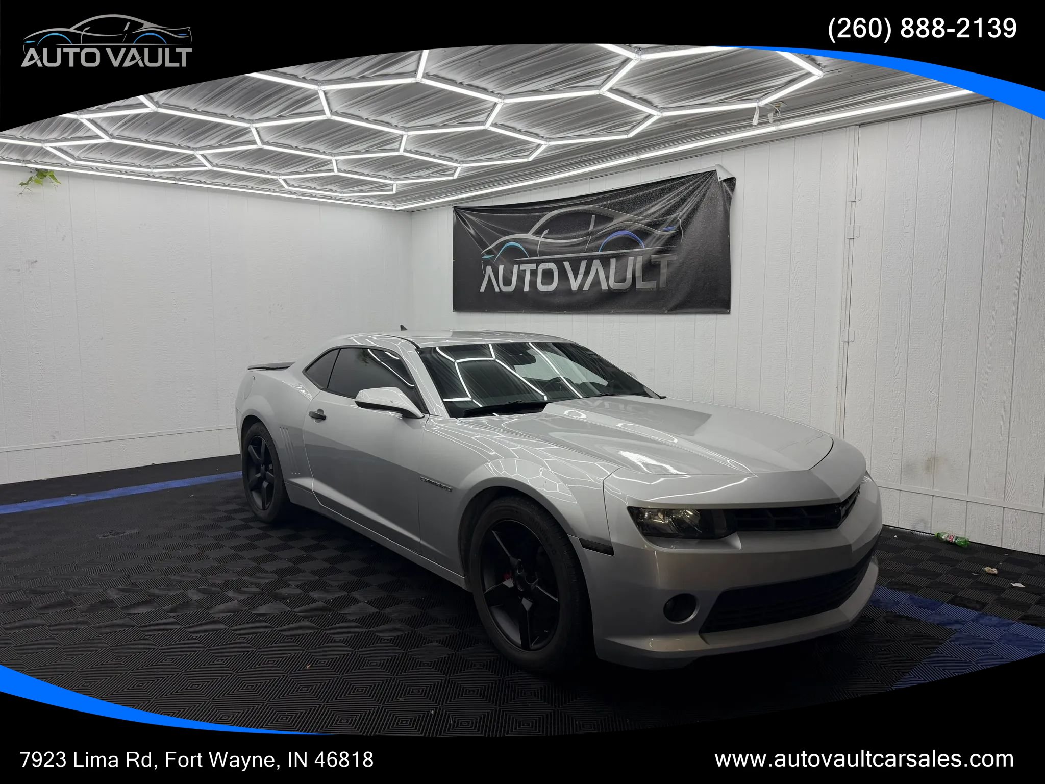 Used 2015 Chevrolet Camaro LT w/ 1LT Preferred Package RWD image 1