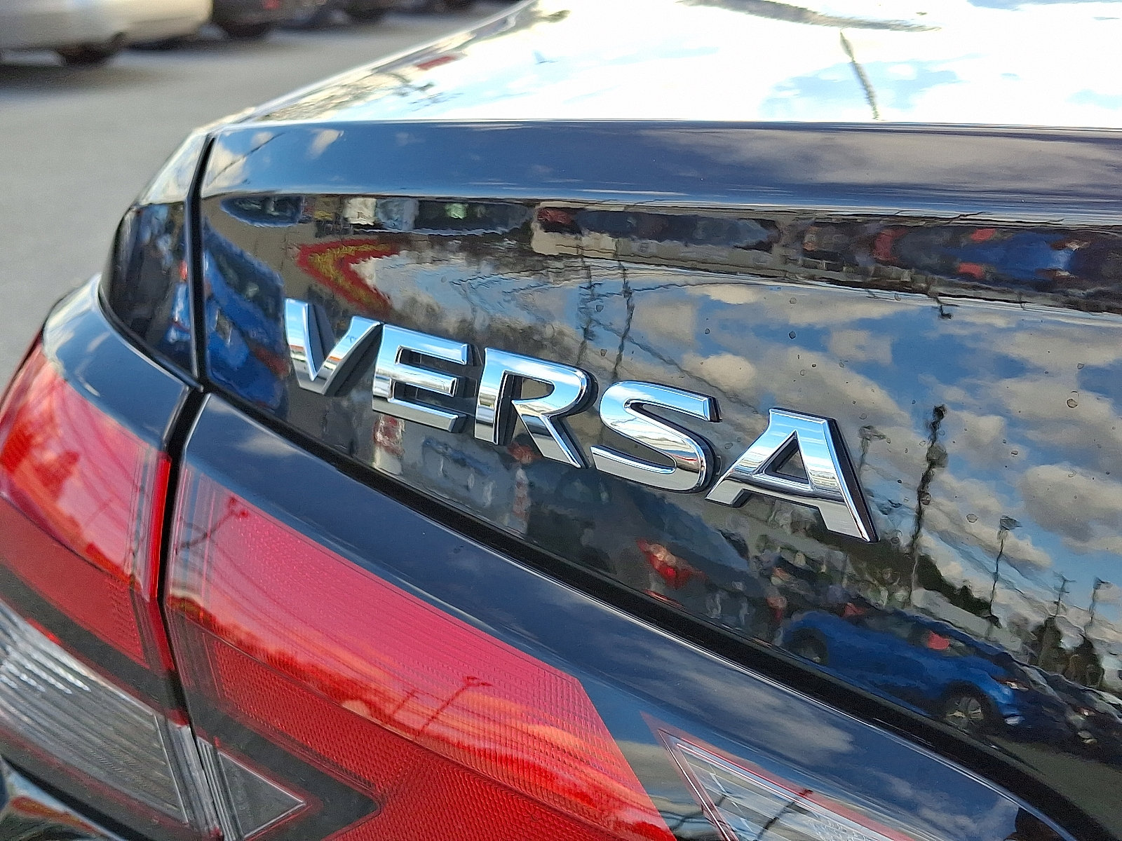 Certified 2024 Nissan Versa S image 31