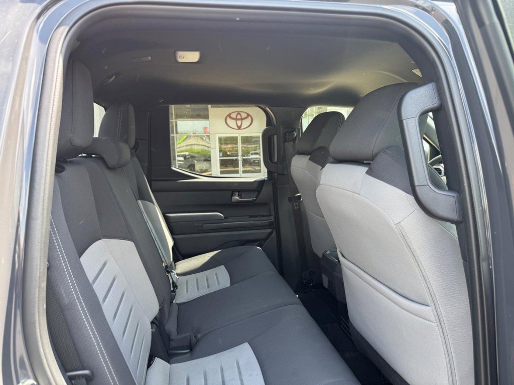 Certified 2024 Toyota Tacoma TRD Off-Road AWD/4WD image 10