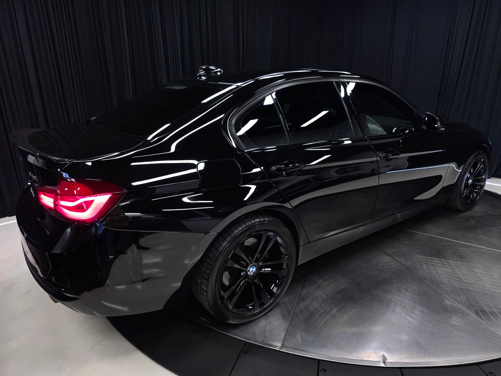 Used 2018 BMW 340i xDrive Sedan AWD/4WD image 56