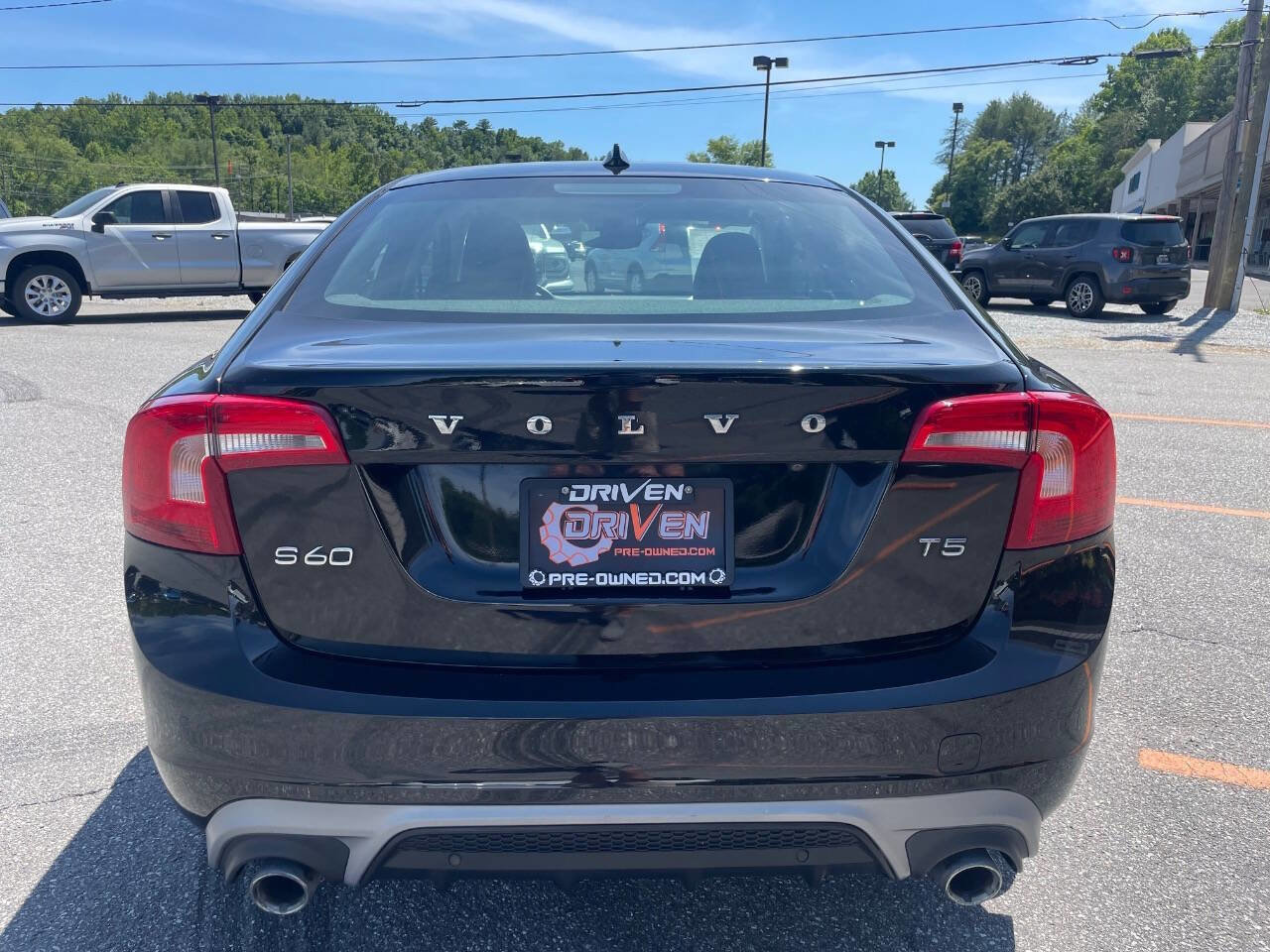 Used 2017 Volvo S60 T5 Dynamic w/ Vision Package FWD image 11