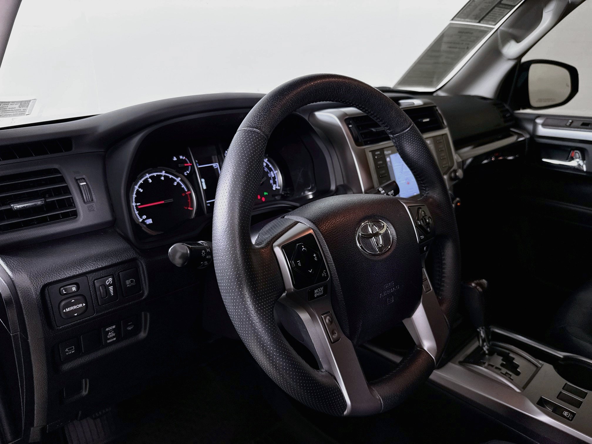 Used 2022 Toyota 4Runner Limited AWD/4WD image 9