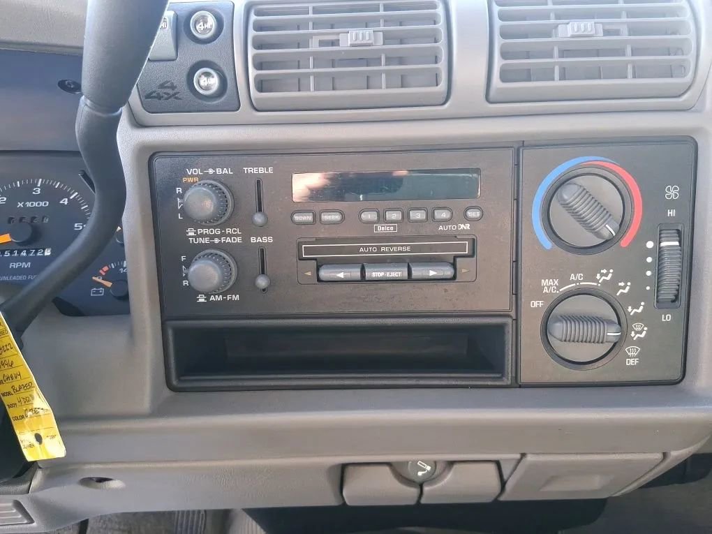 Used 1996 Chevrolet Blazer 4WD 4-Door image 18