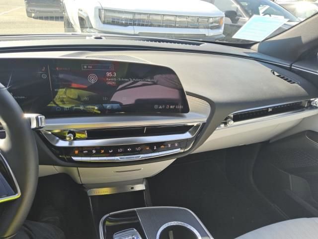 Used 2025 Cadillac Lyriq Sport RWD image 3