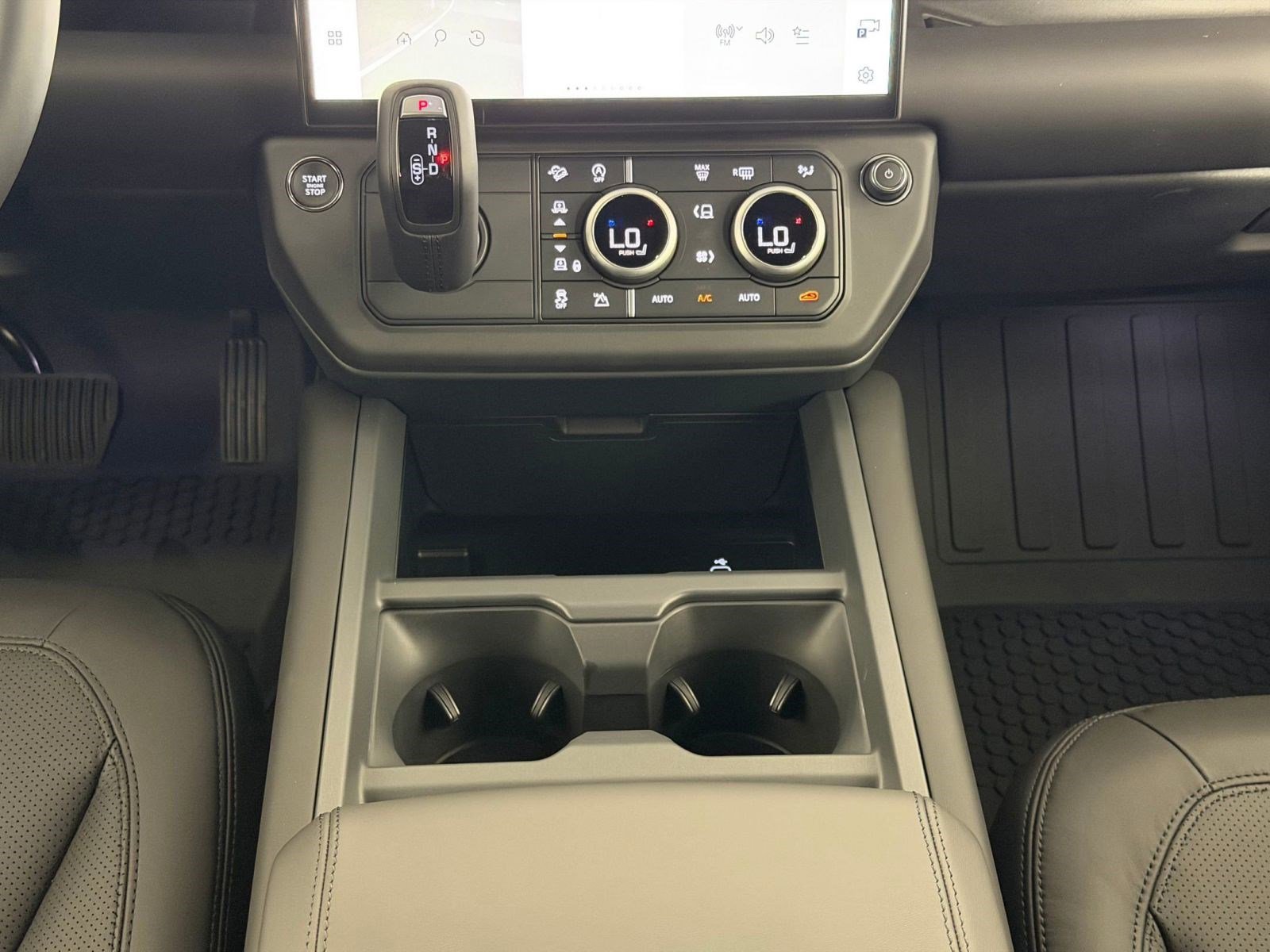 Used 2026 Land Rover Defender 110 S image 24