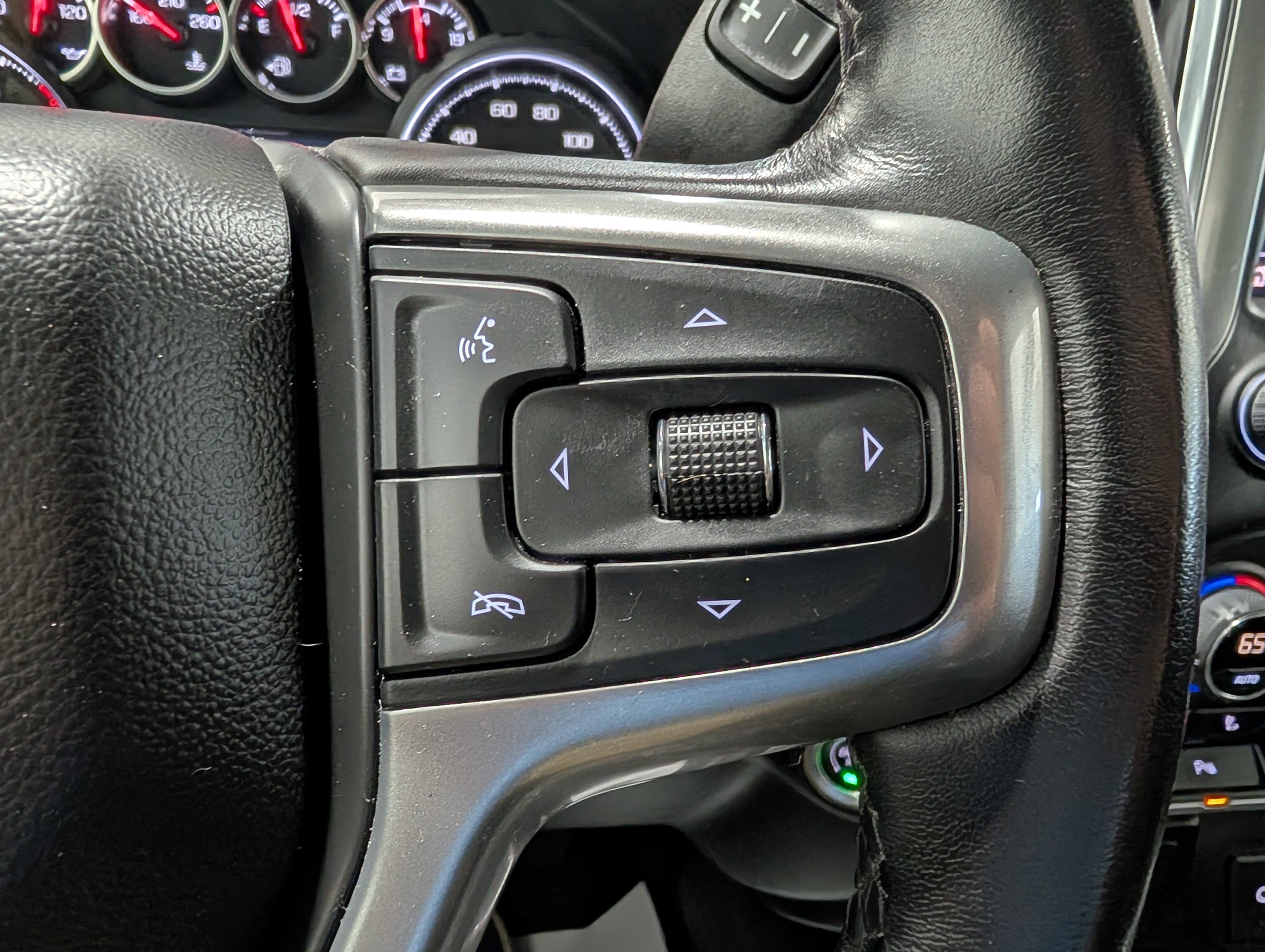 Used 2022 Chevrolet Silverado 1500 LT Trail Boss w/ Safety Package AWD/4WD image 24