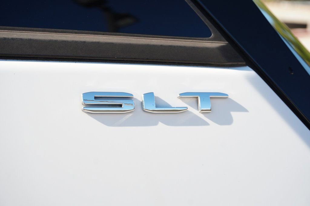 Used 2022 GMC Terrain SLT w/ Tech Package image 8