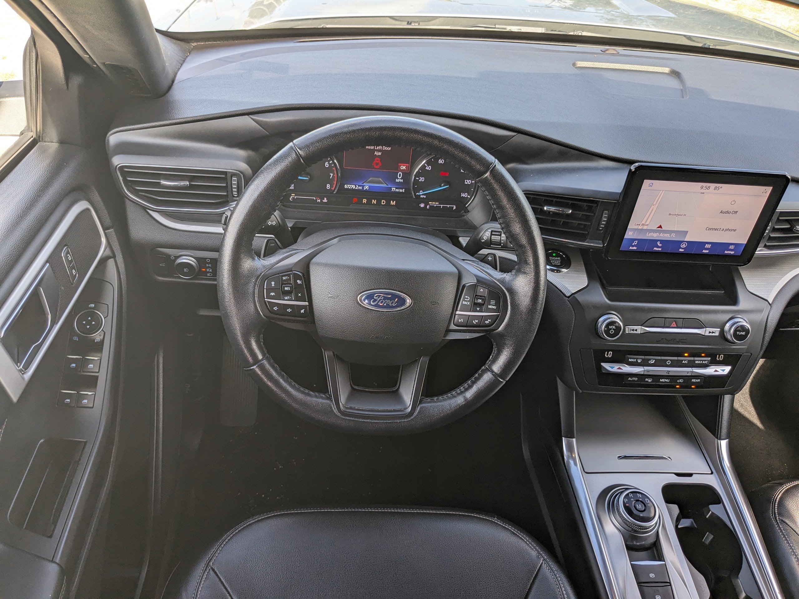Used 2020 Ford Explorer XLT w/ Equipment Group 202A RWD image 13