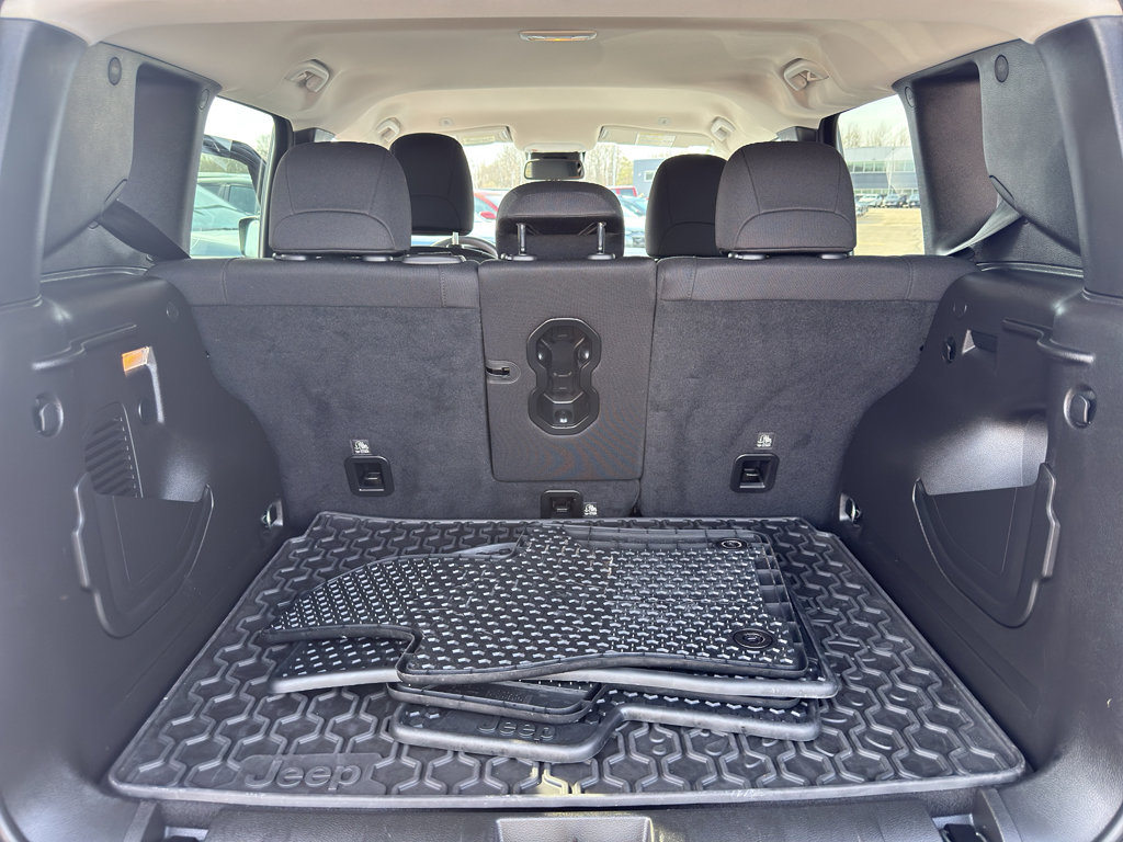 Used 2022 Jeep Renegade Trailhawk AWD/4WD image 35