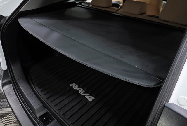 Used 2025 Toyota RAV4 LE AWD/4WD image 35