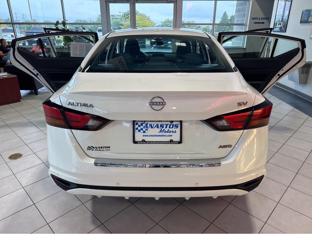 Used 2023 Nissan Altima 2.5 SV AWD/4WD image 12