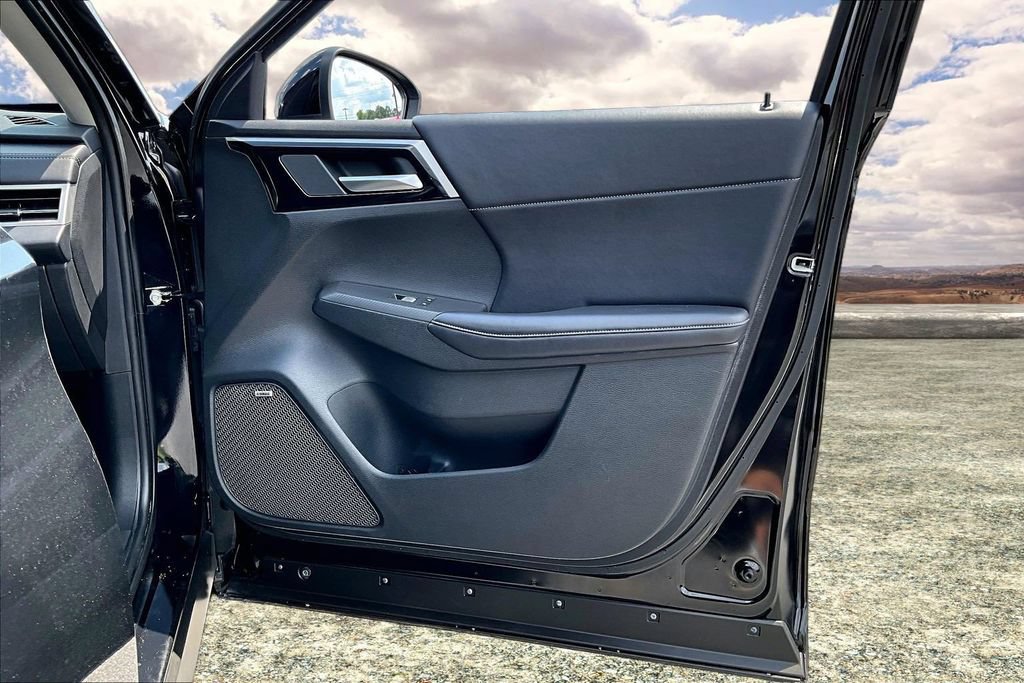 Used 2025 Mitsubishi Outlander SE FWD image 29