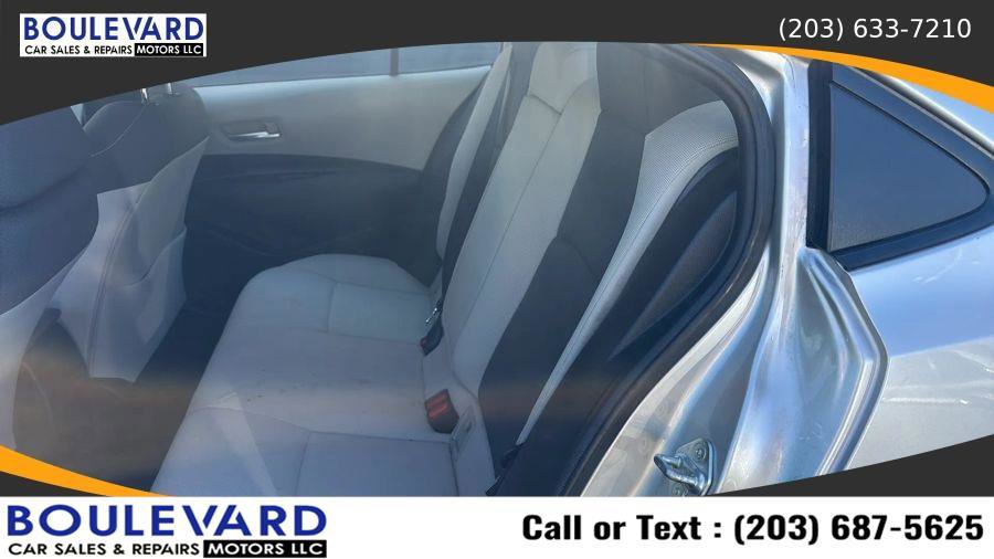 Used 2020 Toyota Corolla LE w/ Carpet Mat Package (TMS) FWD image 16