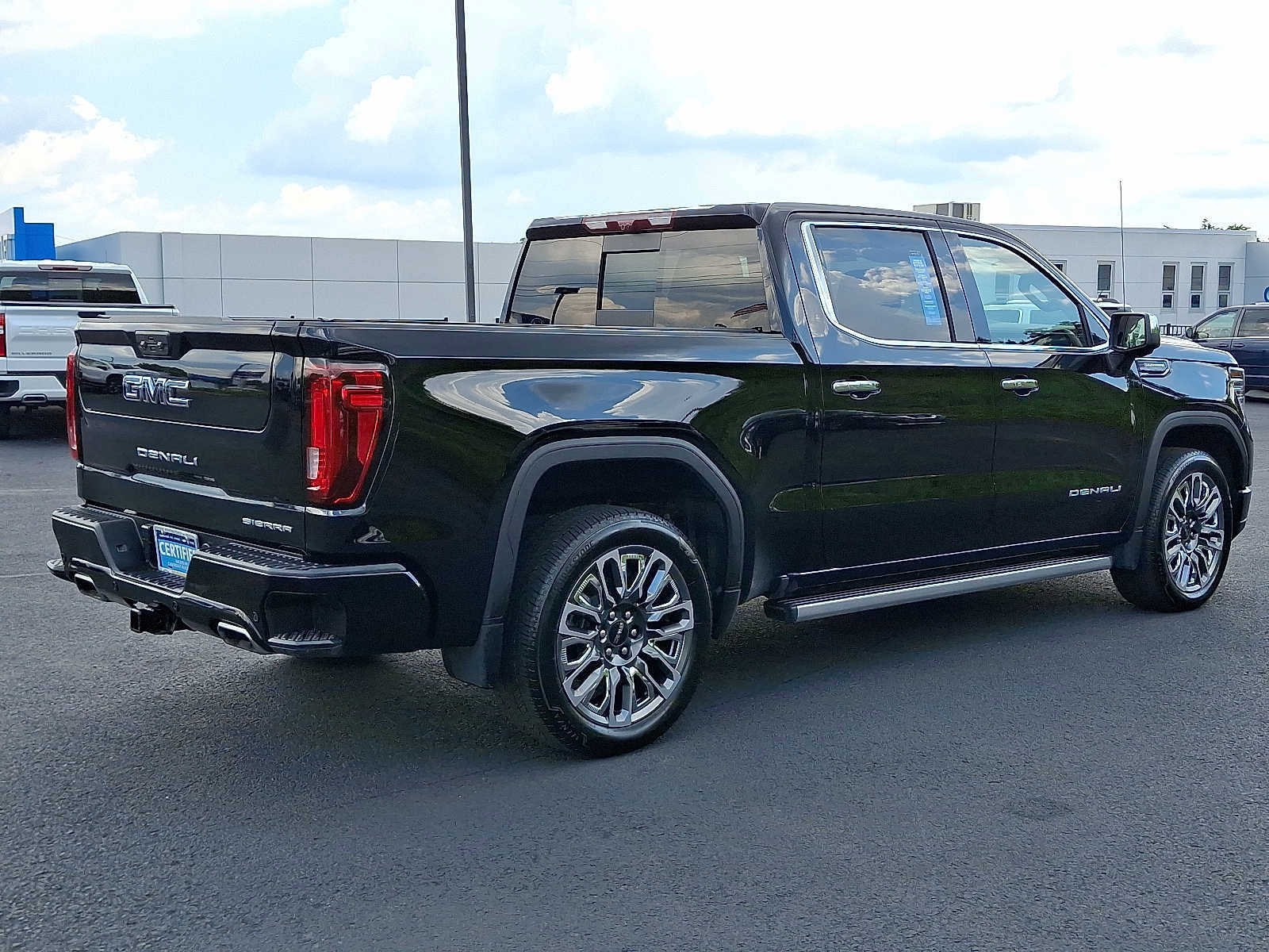 Used 2024 GMC Sierra 1500 Denali Ultimate image 7