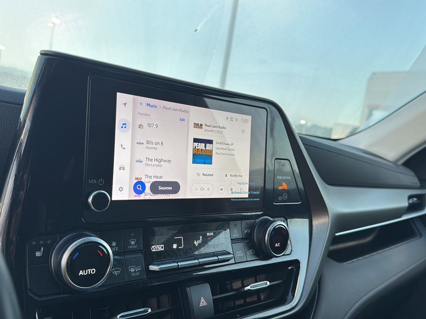 Used 2024 Toyota Highlander XLE image 21