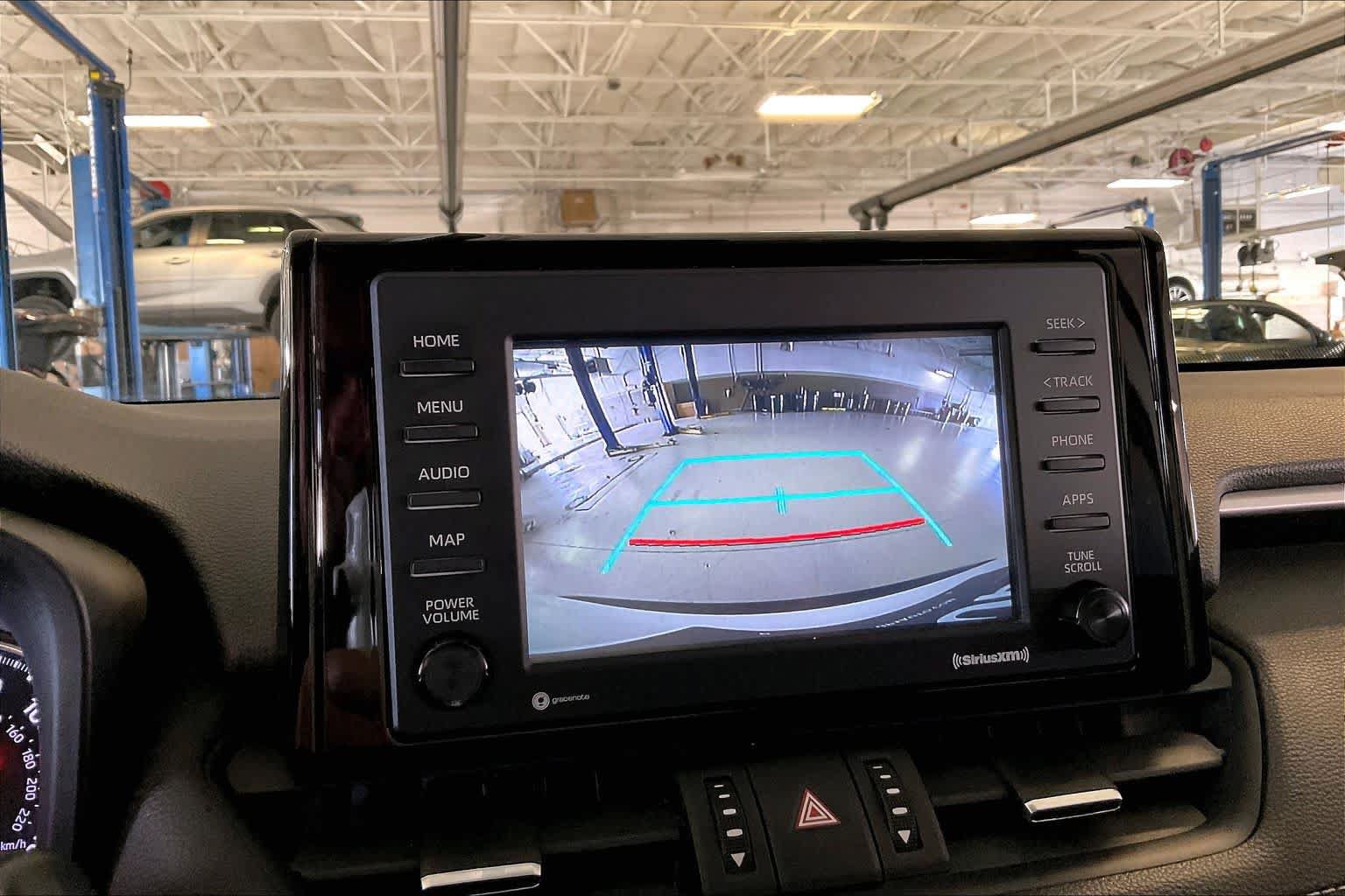 Used 2020 Toyota RAV4 XLE Premium FWD image 27