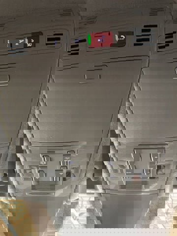 Used 2022 Volkswagen Tiguan SE AWD/4WD image 24