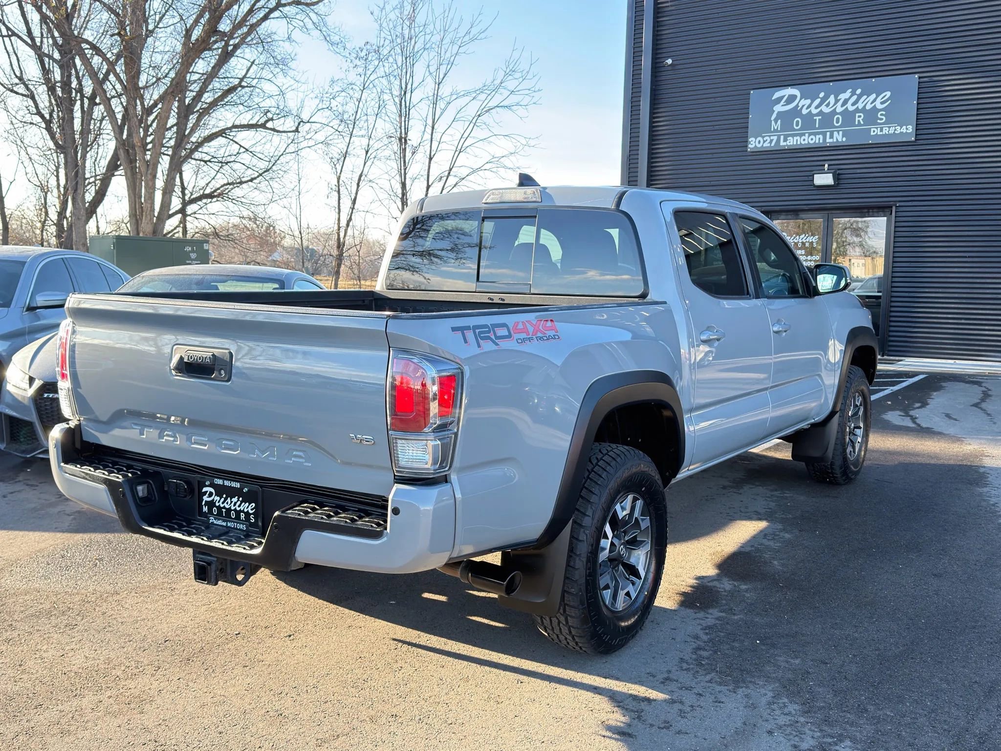 Used 2021 Toyota Tacoma TRD Off-Road image 4