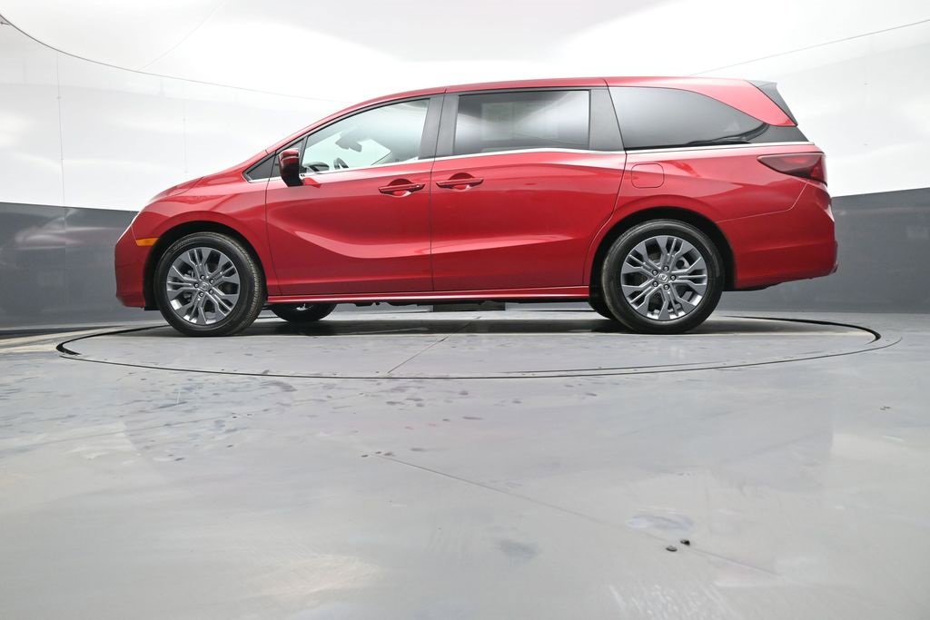 Certified 2025 Honda Odyssey Touring image 36