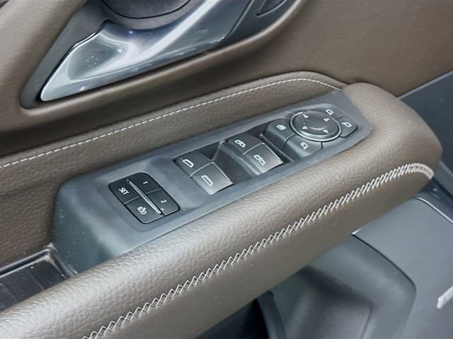 Used 2024 GMC Yukon XL Denali image 19