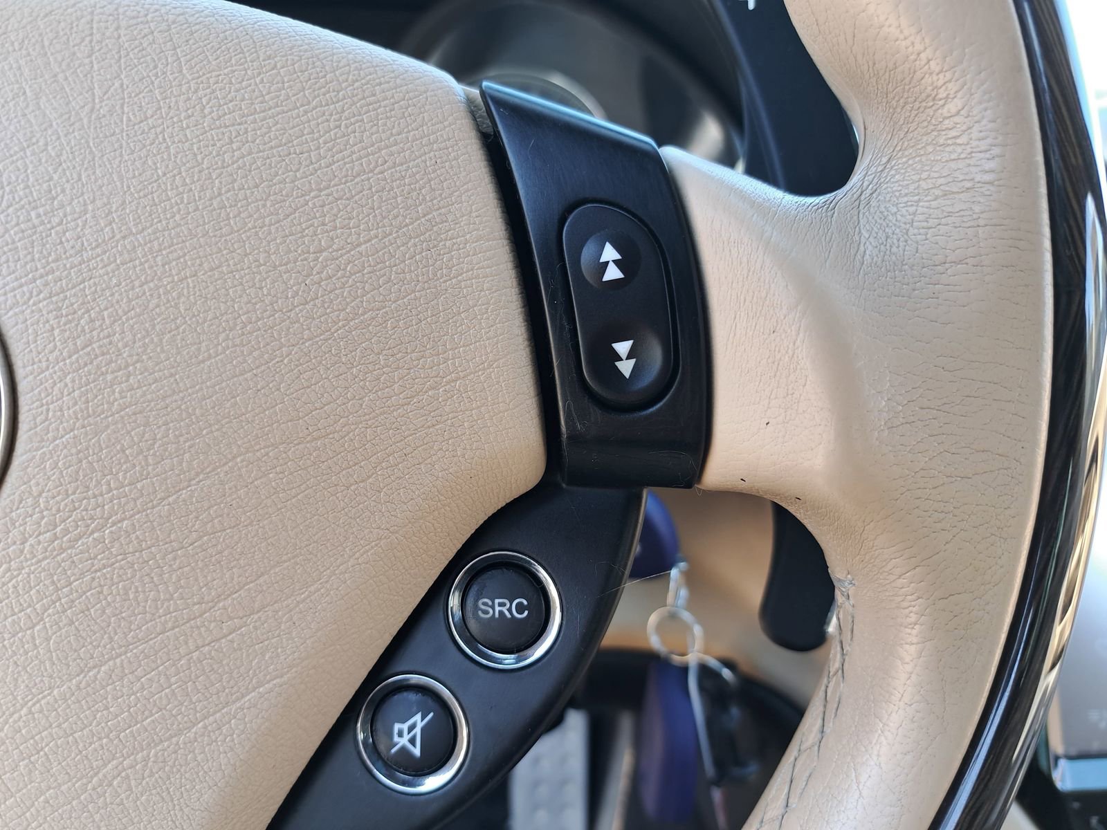Used 2012 Maserati GranTurismo S RWD image 17