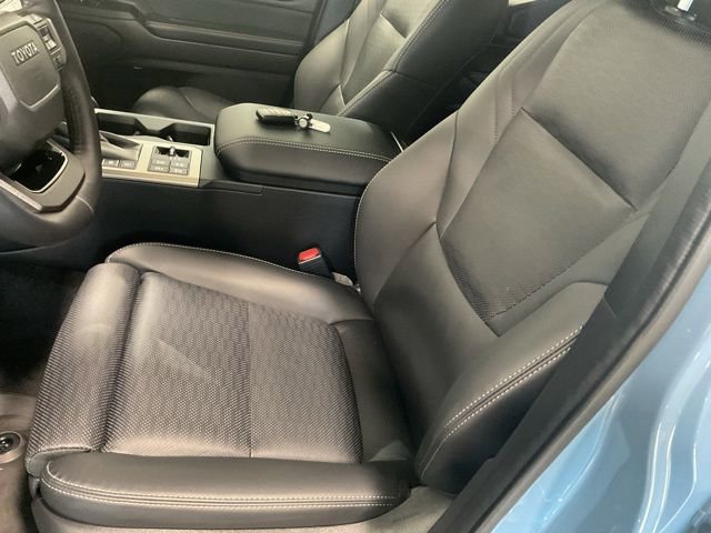 Used 2025 Toyota Land Cruiser w/ Premium Package image 11