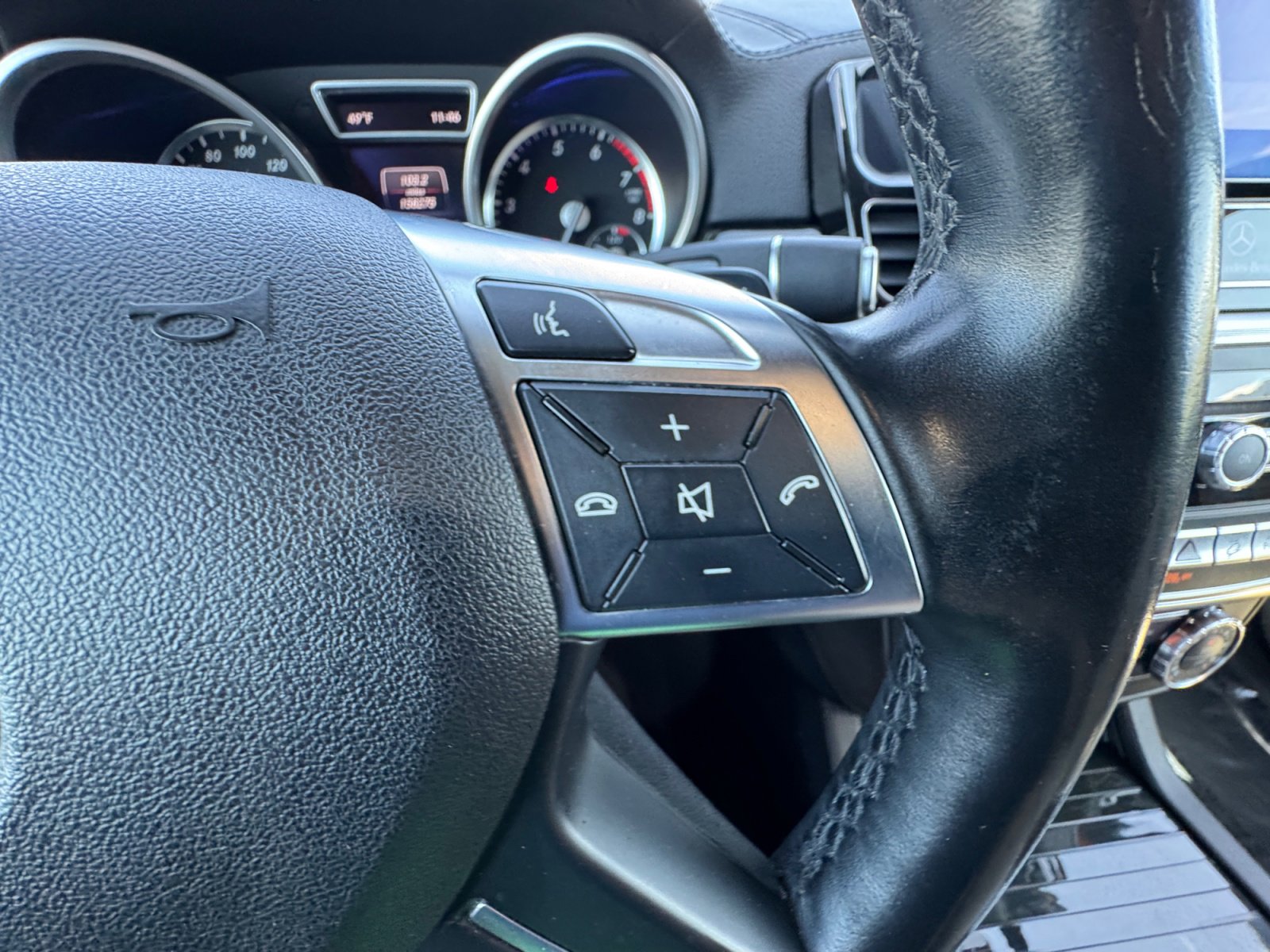 Used 2015 Mercedes-Benz ML 400 4MATIC image 30